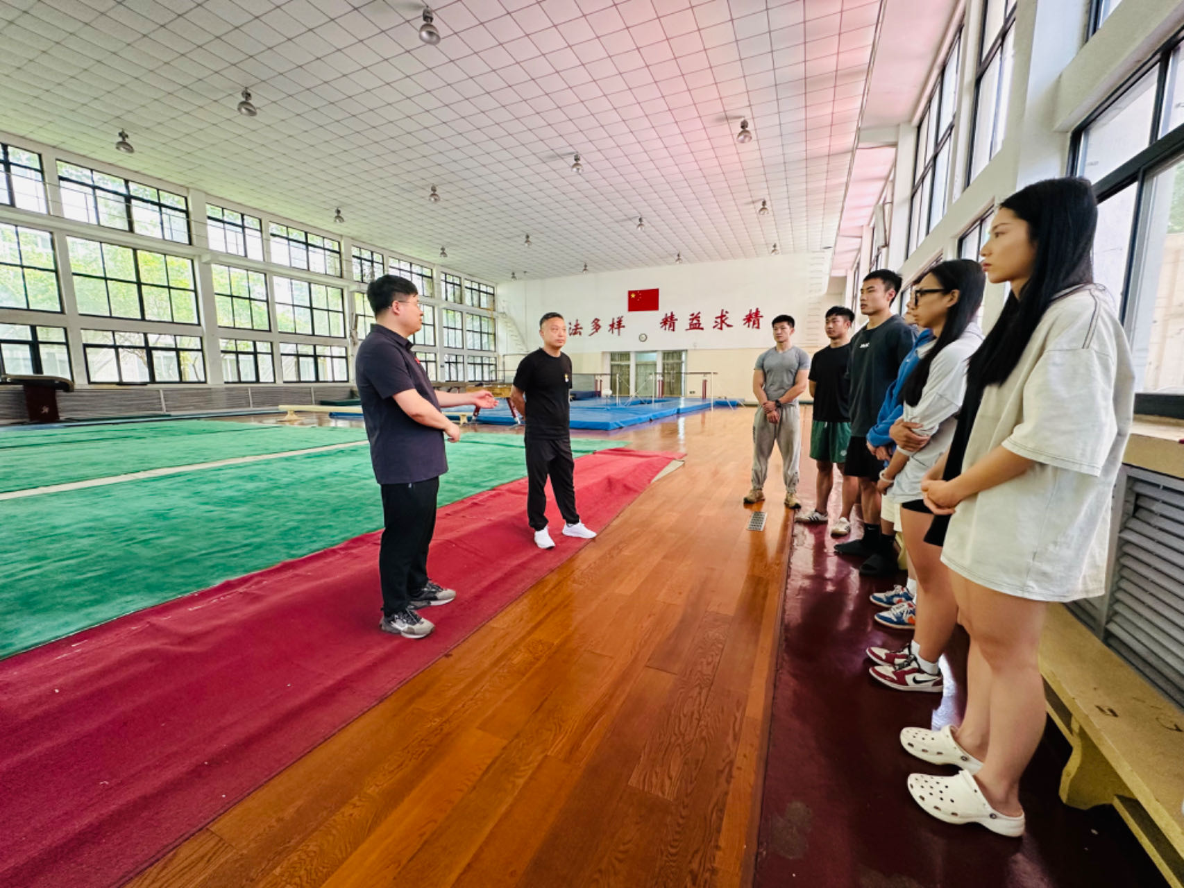 比基尼健身运动员_健身比基尼_比基尼健身操冠军